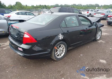 2012 Ford Fusion S z USA, uszkodzony, nr VIN 3FAHP0GA6CR333858